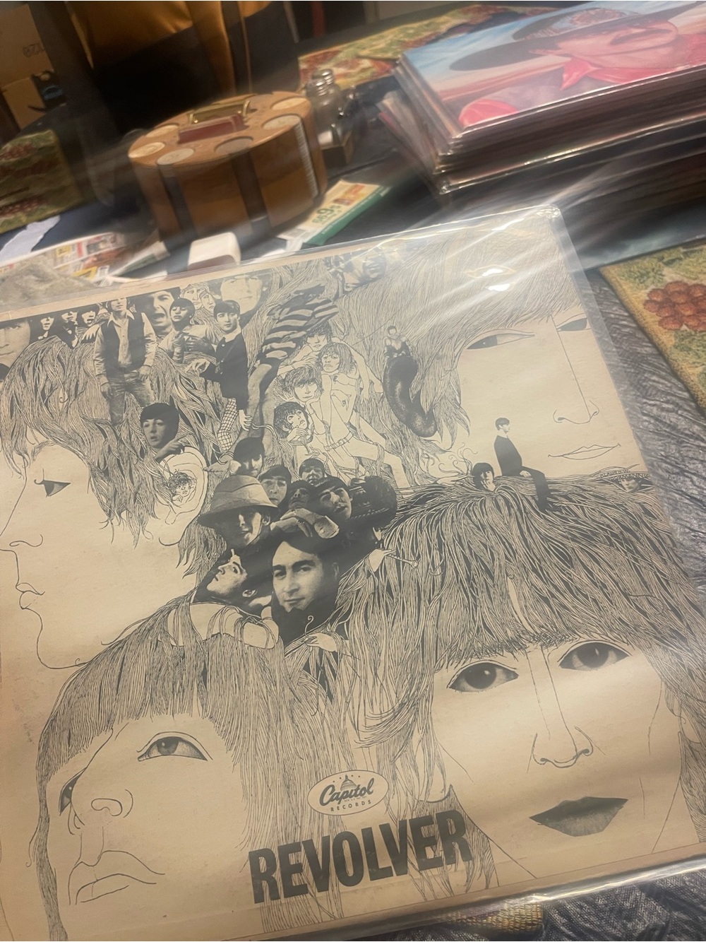 THE BEATLES - REVOLVER - VINYL RECORD LP - 33 RPM 12" PARLOPHONE PCS 7009